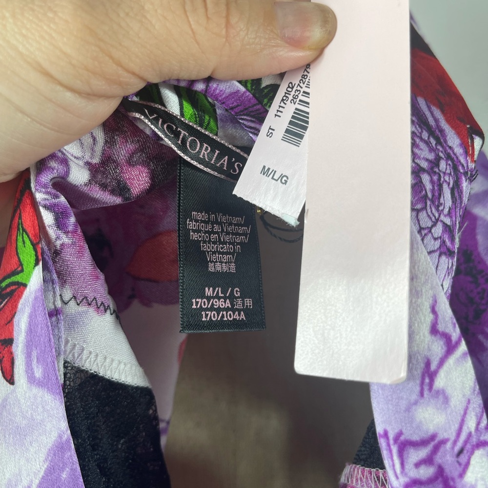 NWT Victoria's Secret Lace Inset Floral Black Pink Lace Robe Medium Large - Picture 8 of 10